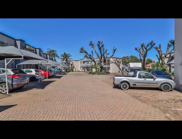 2 BEDROOM APARTMENT FOR SALE IN MALVERN EAST EXT